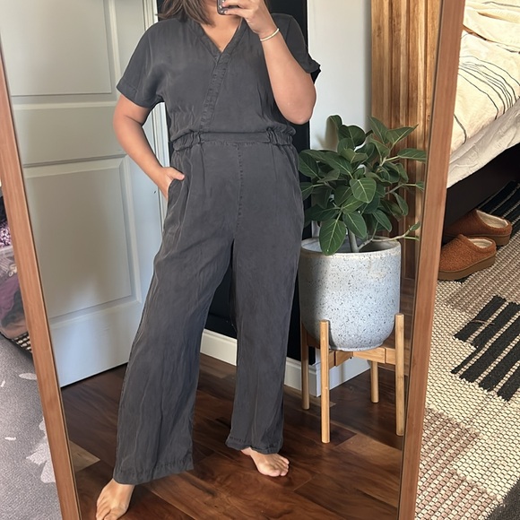 FOLK Clothing Wrap Tencel Jumpsuit. Size 2 - Picture 10 of 16